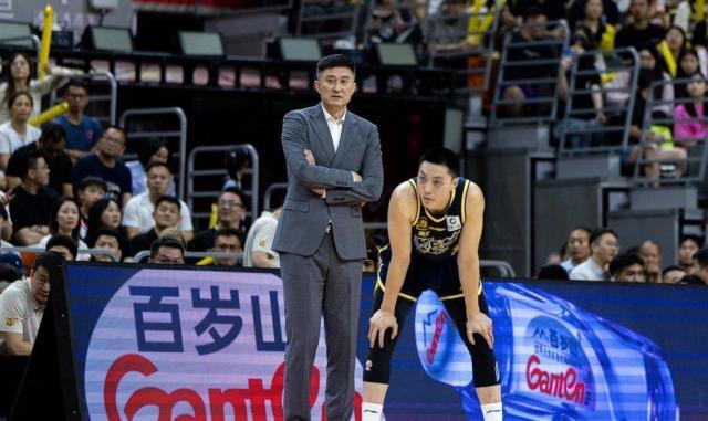 【观察】十一冠王崩塌，CBA生态剧变